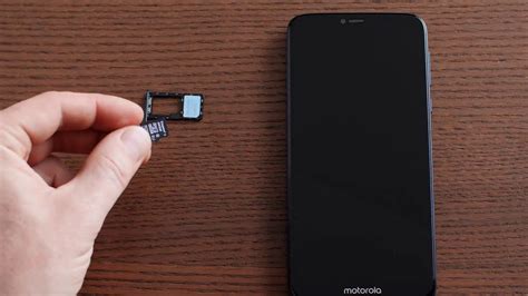 Motorola Moto G7 Power: Removing and Inserting SD Card and .